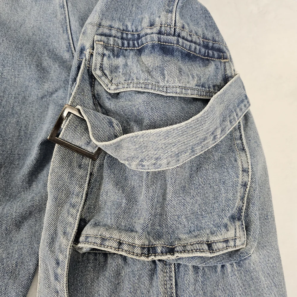 Standard Cloth suit worn unisex
